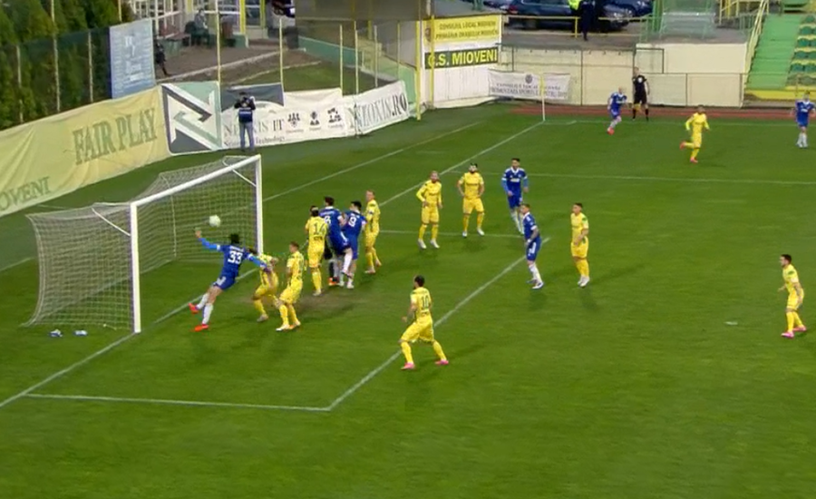 VIDEO | Play-off-ul Ligii 2 a început cu o ratare monumentală. Compagno s-a făcut de râs