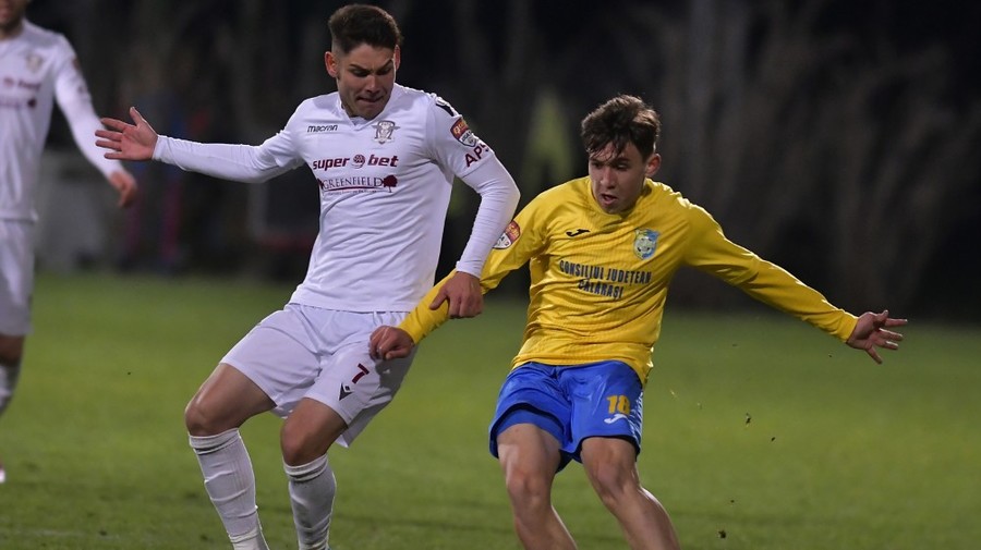 VIDEO | Rapid – Dunărea Călăraşi 4-1. ‘Alb-vişiniii’ sunt lideri în play-off-ul Ligii 2