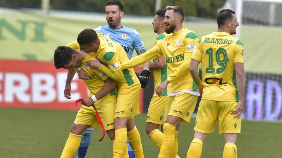 VIDEO | CS Mioveni a făcut KO Poli Timişoara! A învins cu 4-0 şi pune presiune pe Rapid şi FC U Craiova. Clasamentul play-off-ului Ligii 2 