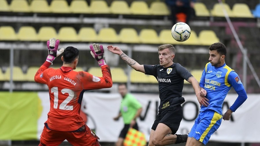 Unirea Slobozia - Petrolul 1-1. ”Lupii galbeni” continuă parcursul modest
