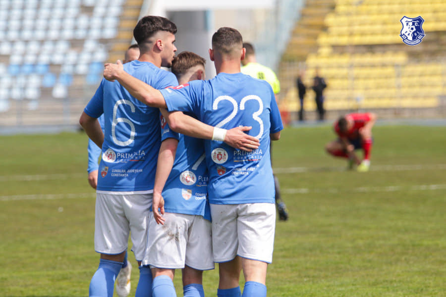 //i0.1616.ro/media/581/3142/38110/20375691/1/farul-fotbal-comuna-recea-7-1-a.jpg