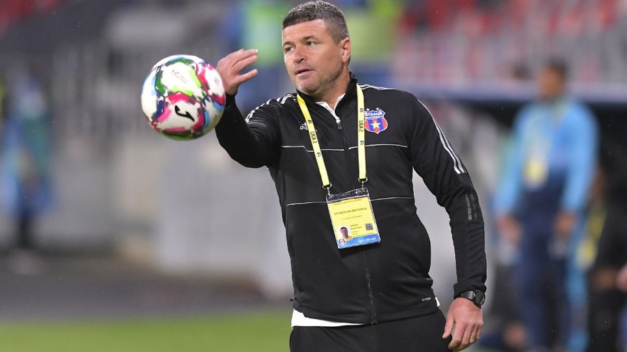 VIDEO | Opriţa a avut emoţii pe finalul meciului cu FC Braşov. "Ne obligă şi tradiţia, şi suporterii" Antrenorul Stelei cere transferuri