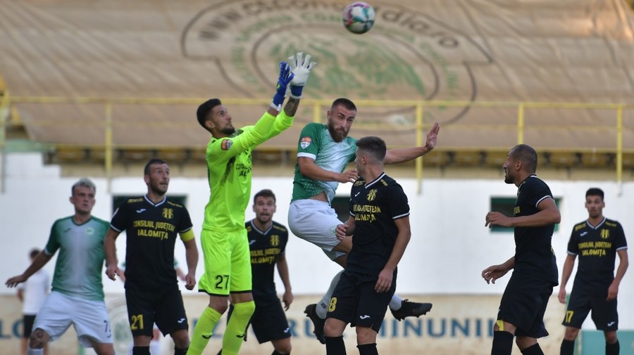 VIDEO ǀ FC Buzău şi Unirea Slobozia au remizat în etapa a 11-a a Ligii a 2-a. Veteranul Ciprian Petre, decisiv pentru echipa lui Pustai 