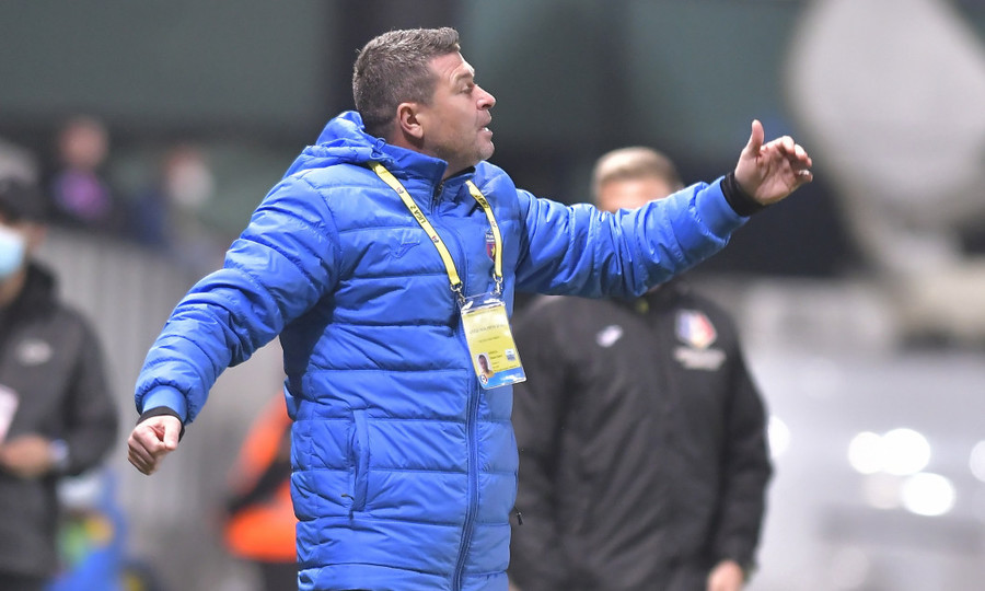 Daniel Opriţa, supărat pe jucătorii săi. ”Am lăsat spaţii, am ieşit la joc şi nouă parcă ne e frică”