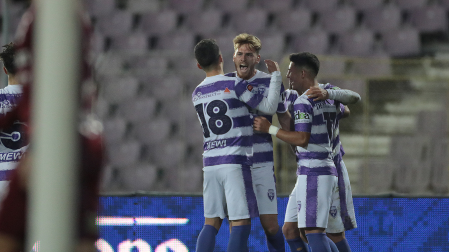 VIDEO | Politehnica Timişoara - Steaua 2-1. Bănăţenii au întors scorul pe final şi au declanşat sărbătoarea pe "Dan Păltinişanu"