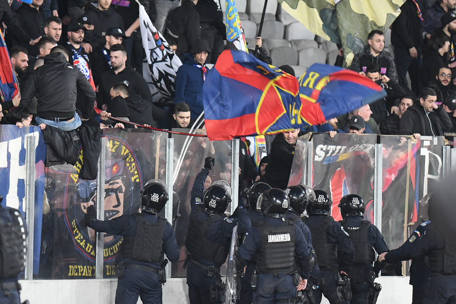 Jandarmeria a aplicat sancţiuni, după incidentele de la ”U” Cluj - CSA Steaua