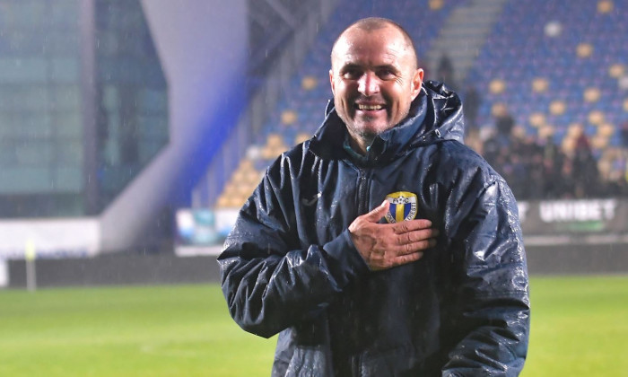 Nae Constantin nu savurează pe deplin promovarea. ”Noi ne-am făcut treaba, acum aşteptăm şi de la la birouri ceva”