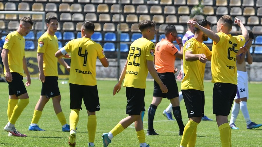 VIDEO | FC Braşov s-a impus cu scorul de 4-0 în faţa lui CSC Dumbrăviţa. Formaţia lui Dan Alexa a urcat pe locul 12 în clasamnetul Ligii 2