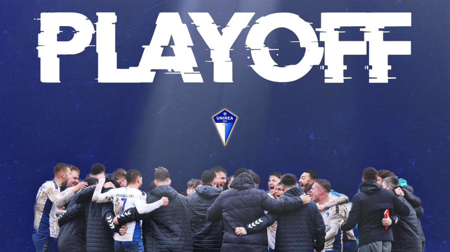 VIDEO ǀ Fanii i-au aşteptat în miez de noapte pe jucătorii de la Unirea Dej, pentru a celebra calificarea în play-off-ul ligii secunde
