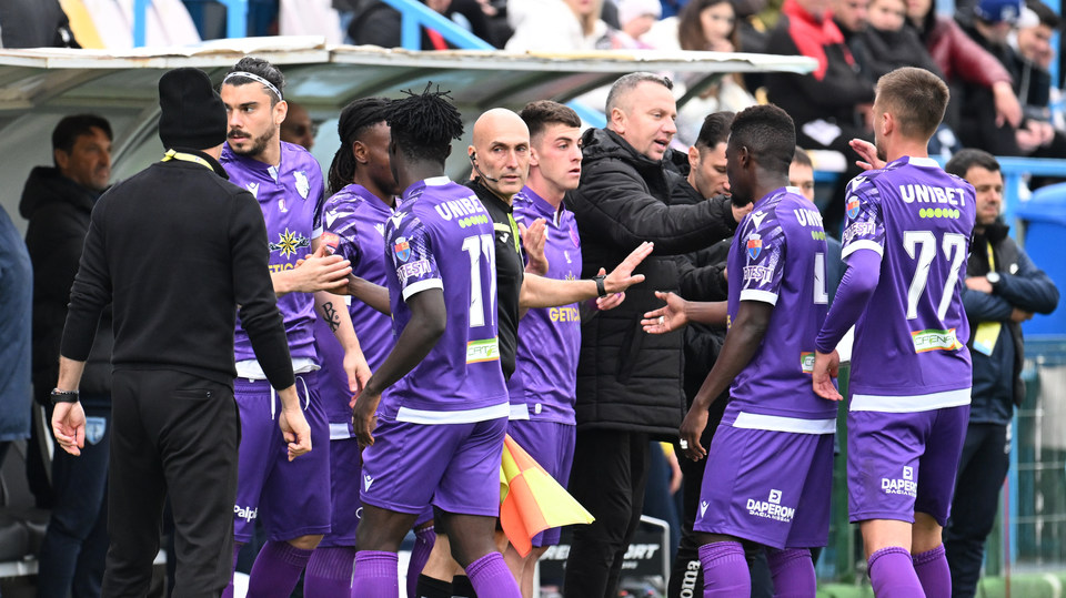 //i0.1616.ro/media/581/3142/38110/22010442/1/fc-voluntari-fc-arges-play-off-liga-2-casa-pariurilor-15-04-2025.jpg