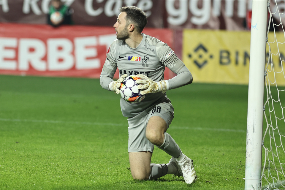//i0.1616.ro/media/581/3142/38110/22084298/1/fc-rapid-1923-bucuresti-poli-iasi-superliga-superbet-20-01-2025-1.jpg