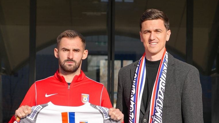 Primul transfer în era Florin Gardoş! Chindia Târgovişte a adus un jucător trecut pe la Universitatea Craiova şi Rapid