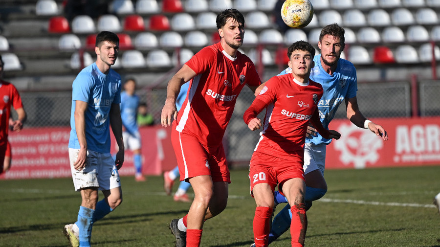 Un club din Liga 2 ce părea în colaps şi-a revenit miraculos! Antrenor nou, transferuri şi cantonament în străinătate