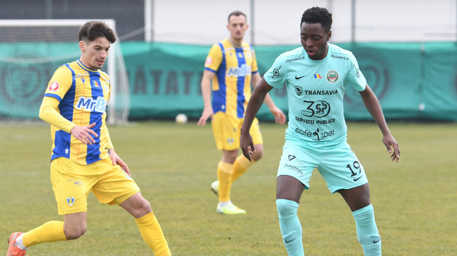 Petrolul s-a impus cu Sănătatea Cluj, în primul meci al zilei din Cupa României