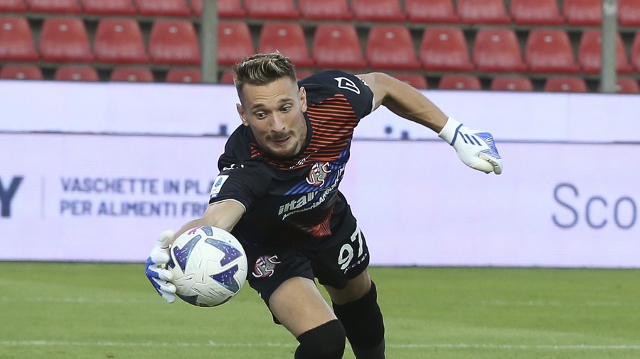 VIDEO | Inter câştigă fără probleme partida cu Cremonese, echipa lui Ionuţ Radu şi Vlad Chiricheş. Milanezii, succes cu scorul de 3-1