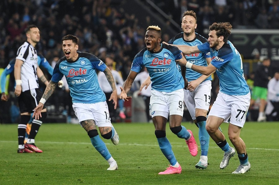VIDEO | Napoli este campioana Italiei, după egalul cu Udinese. Vezuviul a erupt pentru a treia oară în Serie A, de acestă dată fără Maradona  