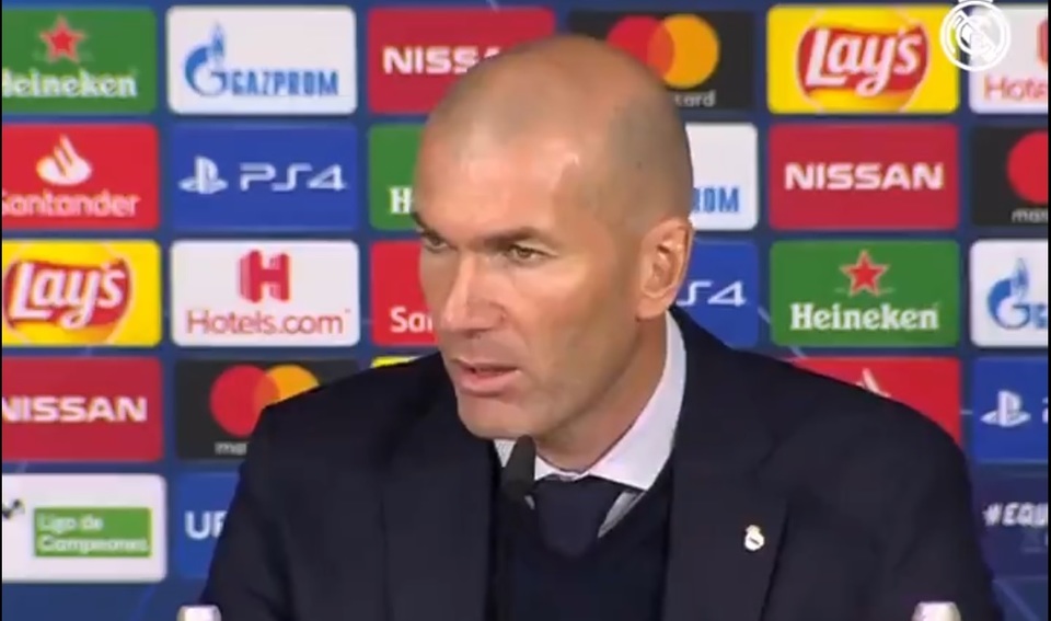 //i0.1616.ro/media/581/3142/38113/19412707/1/zidane.jpg