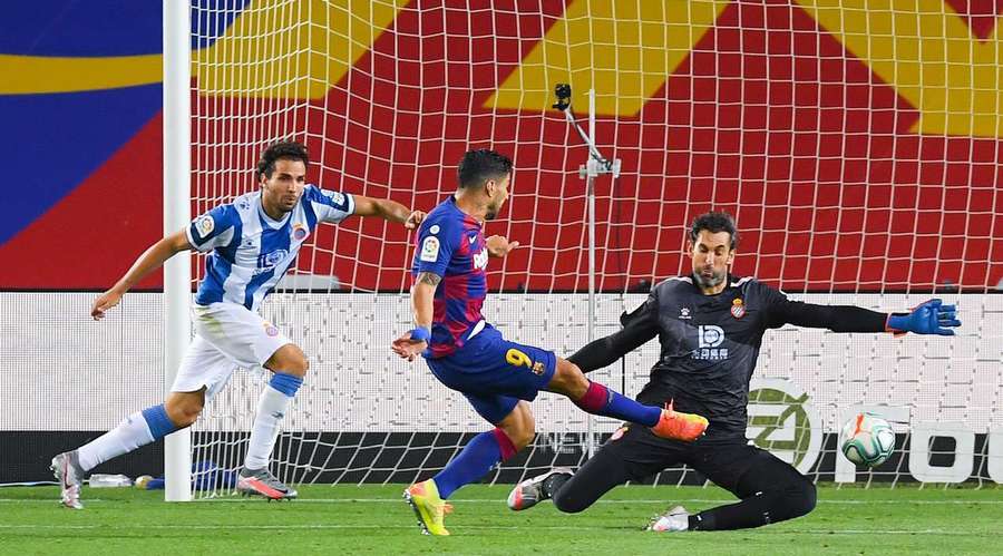 VIDEO | Barcelona, victorie muncită cu Espanyol, care a retrogradat matematic după 27 de ani. Fati, eliminat la 4 minute după ce a fost introdus pe teren