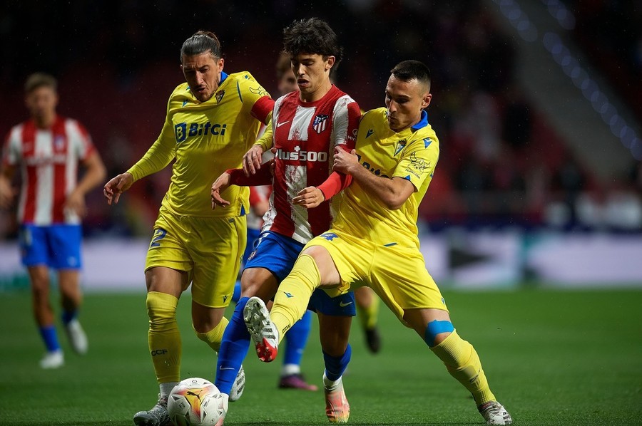 VIDEO ǀ Atletico Madrid s-a impus cu emoţii în faţa formaţiei Cadiz. Joao Felix şi Rodrigo De Paul au marcat golurile victoriei