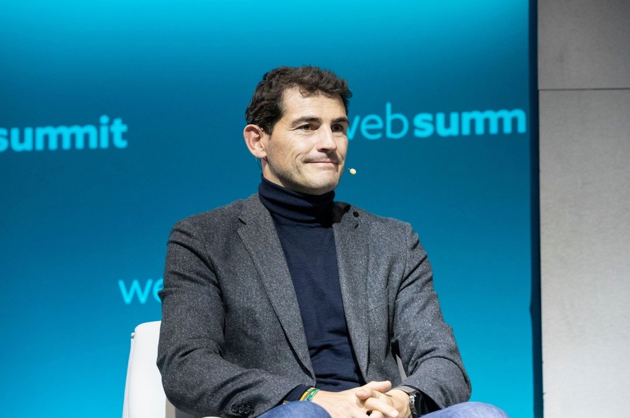 UPDATE | Anunţul prin care legendarul iker Casillas a clarificat totul. Cum a apărut mesajul "sper să mă respectaţi: sunt gay!" pe contul său de Twitter