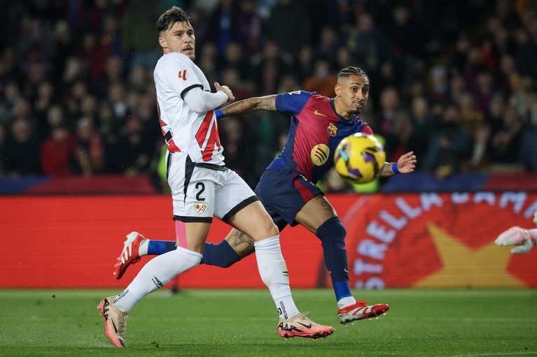 VIDEO | Barcelona - Rayo Vallecano 1-0. Duel de gală pentru Andrei Raţiu