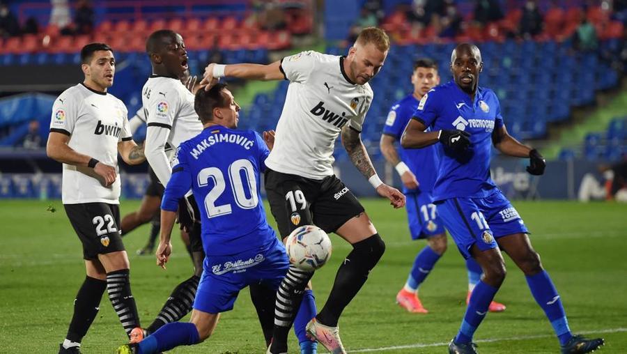 VIDEO | Valencia - Espanyol Barcelona, vineri, de la 17.15, în direct pe Look Sport+ şi PrimaPlay.ro. La Liga încheie vechiul an şi îl deschide pe cel nou, la posturile Look Sport