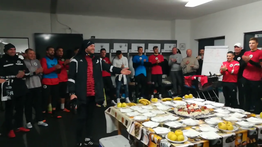 VIDEO | SĂRBĂTOARE LA "U" CLUJ. LOBONŢ A ÎMPLINIT 41 ANI