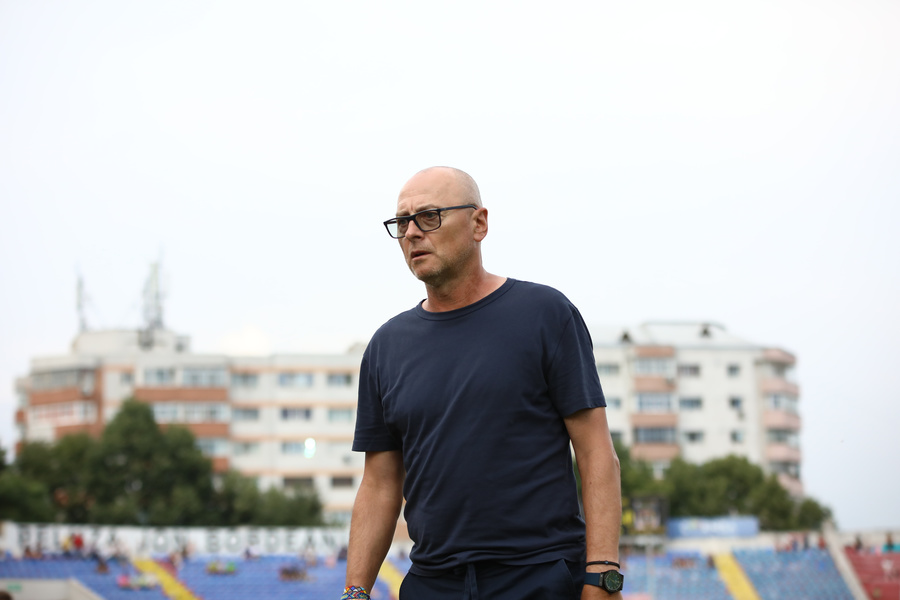 Editorial Vlad Măcicăşan | Palma lui Leo. Motivele care îl fac un antrenor “underrated”