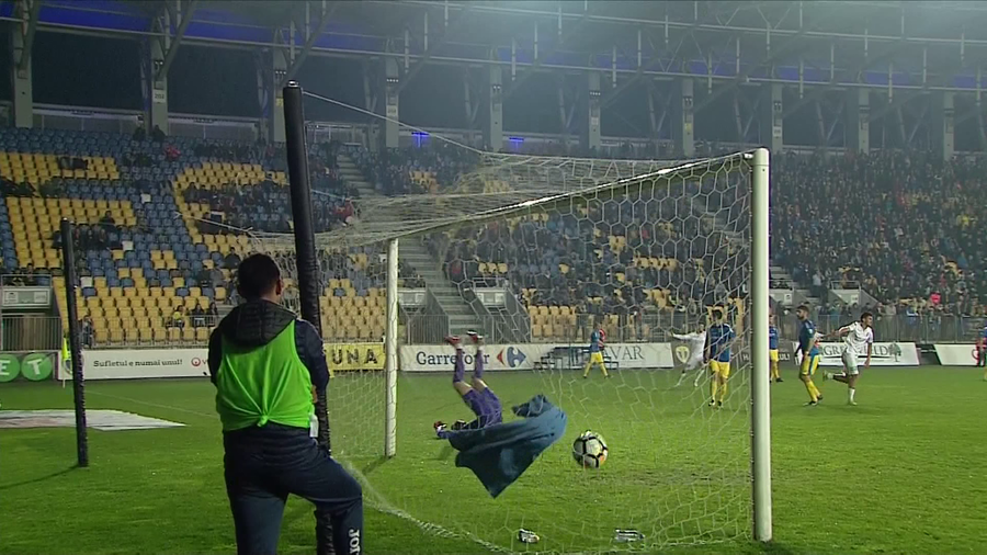 VIDEO | I-A LOVIT ARGEŞUL. PETROLUL A PIERDUT DUPĂ UN MECI CU MULTE RATĂRI
