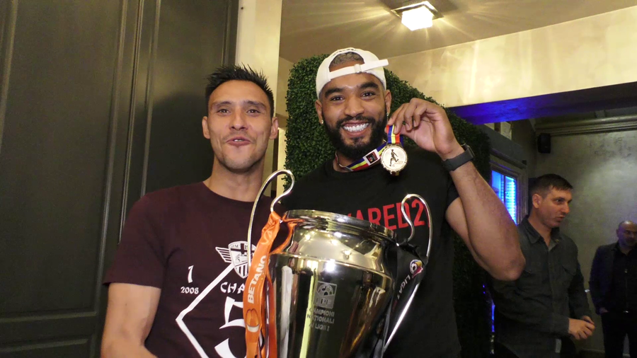VIDEO | CAMPIONI ŞI LA PETRECERI. CEFERIŞTII AU SĂRBĂTORIT TITLUL PÂNĂ DIMINEAŢĂ
