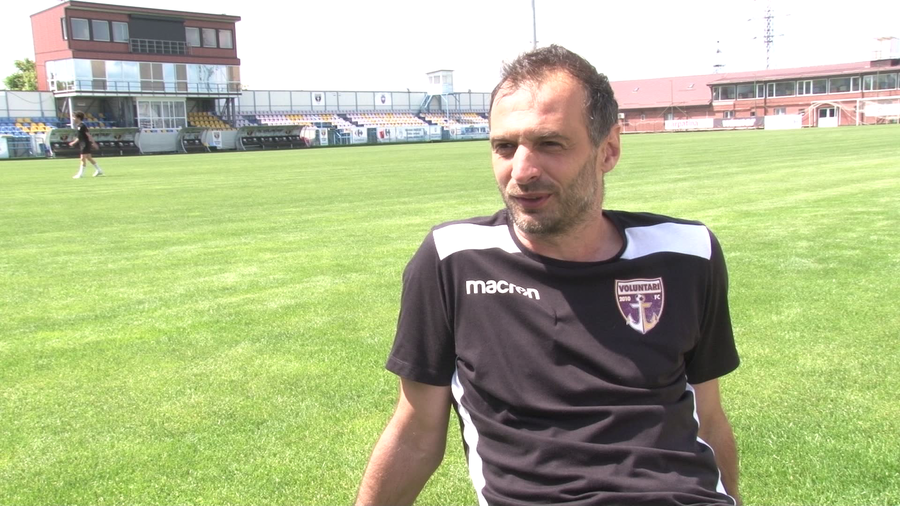 VIDEO | AMINTIRI DE LA FIRUL IERBII CU DINU TODORAN. PRIMUL GOL L-A DAT CU RAPIDUL, DAR ŞUMUDICĂ I-A STRICAT SĂRBĂTOAREA