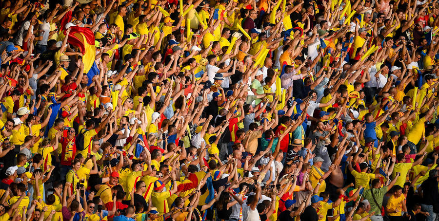 VIDEO | SE UMPLE NAŢIONAL ARENA LA ROMÂNIA-SPANIA: ”S-AU DAT TOATE BILETELE”