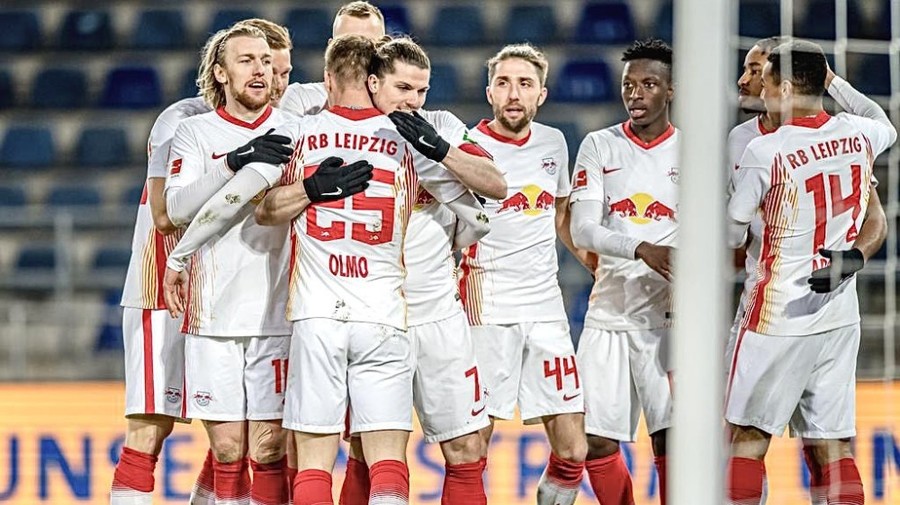 VIDEO | Bielefeld - Leipzig 0-1. 'Taurii roşii' s-au apropiat la un punct de Bayern Munchen, liderul din Bundesliga