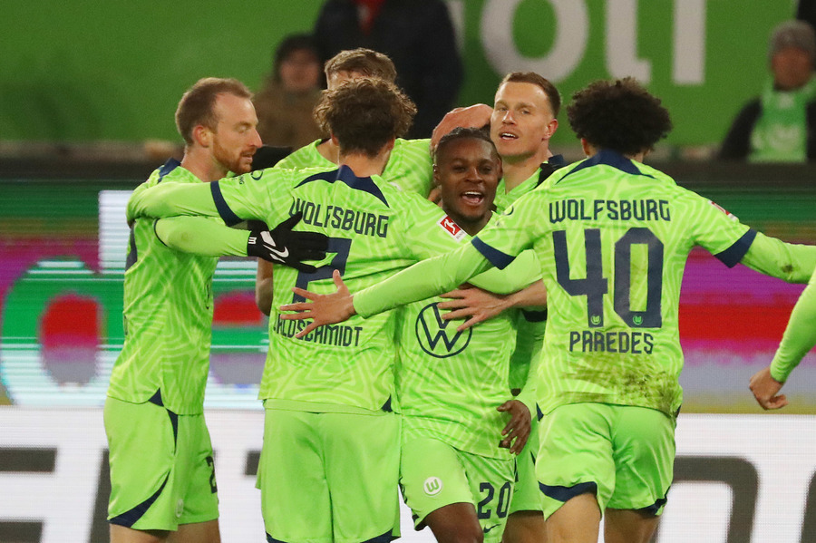 Două victorii la diferenţe zdrobitoare, în etapa a XVI-a din Bundesliga. Bayern rămâne lider