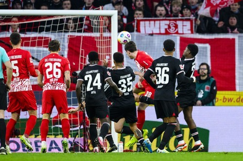 Egal cu 6 goluri în meciul Eintracht Frankfurt - Freiburg
