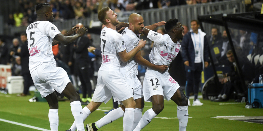Amiens şi-a dat afară aproape toţi jucătorii. Printre ei e şi un tânăr fotbalist român