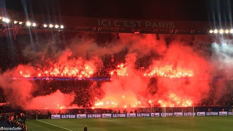 Guvernul francez a anunţat redeschiderea cinematografelor şi a stadioanelor, Câţi oameni pot asista la un meci
