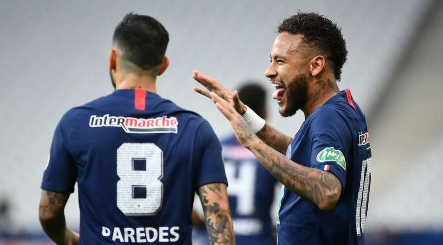 PSG a reuşit eventul în Franţa, după succesul din Cupa Franţei. Perin, intrare criminală la Mbappe. Starul francez a ieşit accidentat, în prima repriză