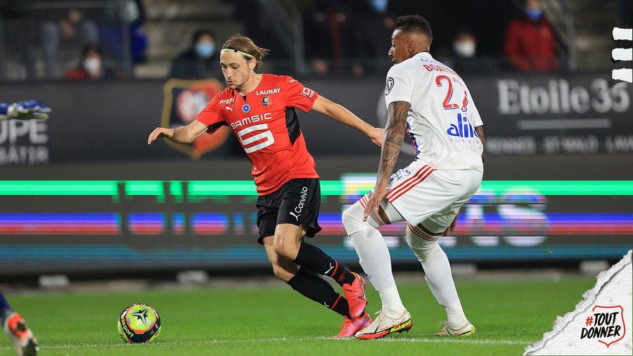 VIDEO | Rennes face scor cu Lyon şi urcă pe patru în Ligue 1. La final s-a declanşat fiesta în vestiar
