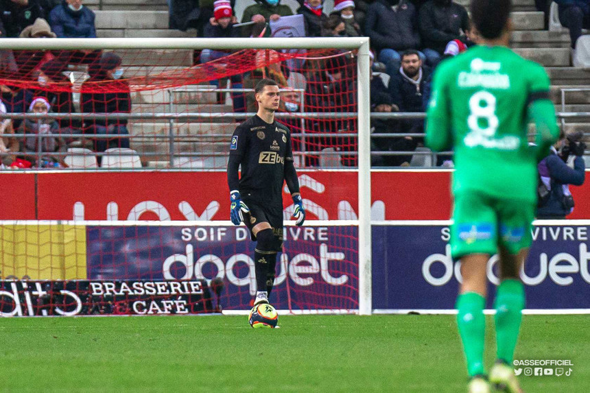 Saint-Etienne continuă seria nefastă şi cu noul antrenor. Fosta campioană a Franţei este ultima, cu 10 eşecuri 