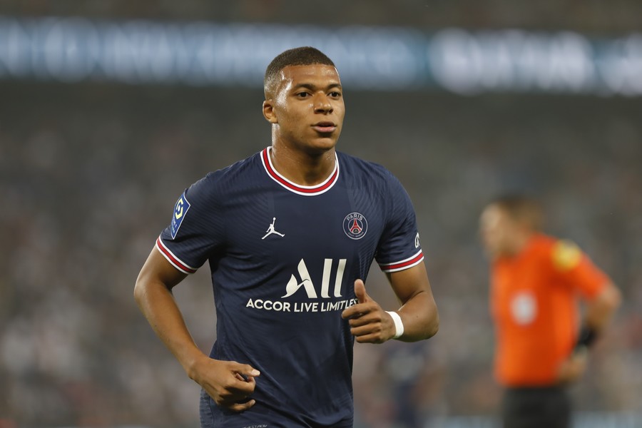 Continuă tensiunile dintre preşedintele federaţiei franceze şi Mbappe: "Dacă nu acceptă, nu va primi niciun ban"