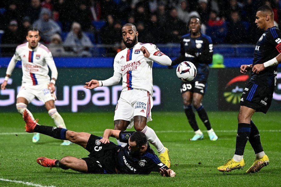 Victorii pentru Lens şi Marseille în campionatul Franţei. Eşec pentru Olympique Lyon în faţa lui Strasbourg