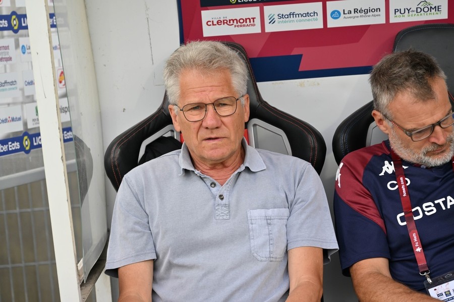 ”Mă întreb dacă nu îl voi da în judecată”. Ladislau Boloni i-a răspuns unui fost elev