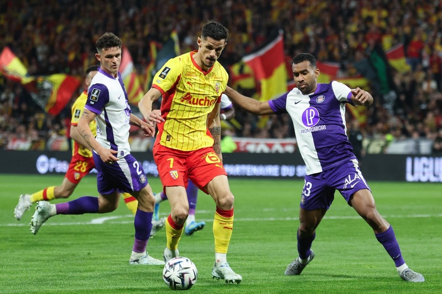 RC Lens a reuşit o remontada spectaculoasă la meciul cu Toulouse