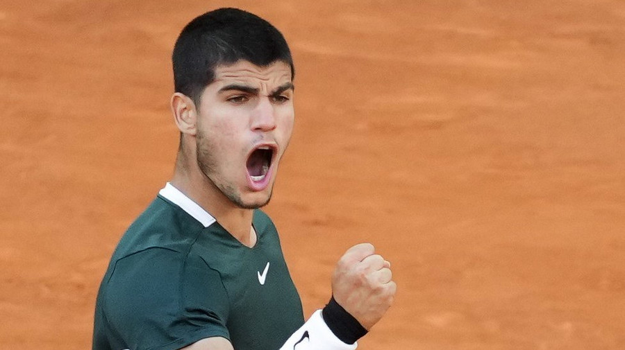 Noua generaţie din tenis e la înălţime! Alcaraz l-a învins pe Djokovic, la capătul unei partide de 3 ore şi 35 de minute
