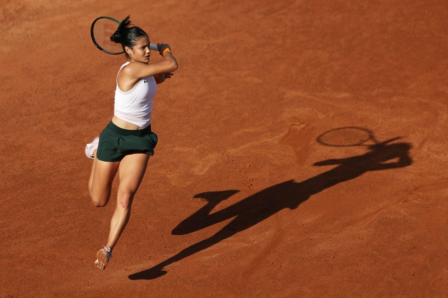 Emma Răducanu s-a retras de pe teren în meciul cu Bianca Andreescu, din turul I al turneului WTA de la Roma