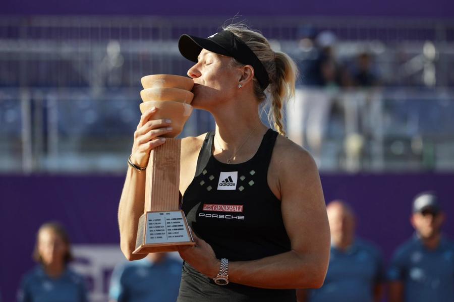 Kerber a câştigat turneul de la Strasbourg. Trevisan s-a impus la Rabat