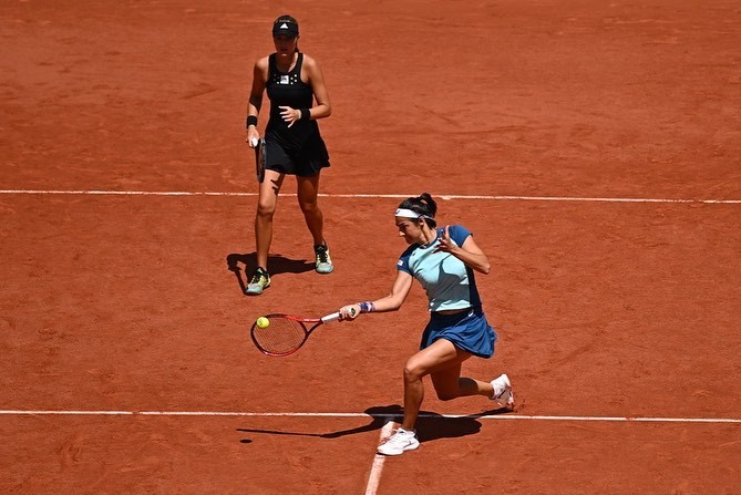 Caroline Garcia şi Kristina Mladenovici, campioane la dublu feminin la Roland Garros