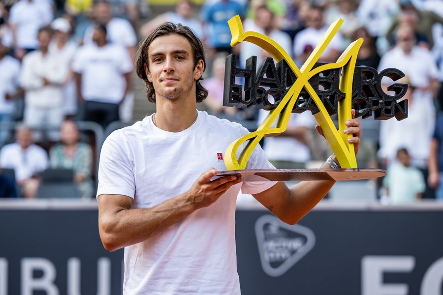 Lorenzo Musetti a câştigat turneul de la Hamburg, la capătul unui duel stelar cu Pablo Alcaraz