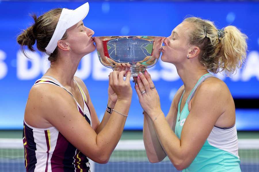 Barbora Krejcikova şi Katerina Siniakova au câştigat US Open la dublu. Este al treilea lor trofeu de grand slam din 2022